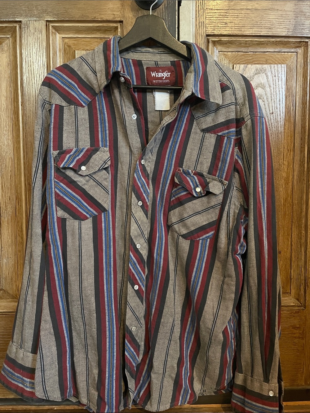 Vintage Wrangler Brown Striped Button-Down Shirt with Red and Blue Accents